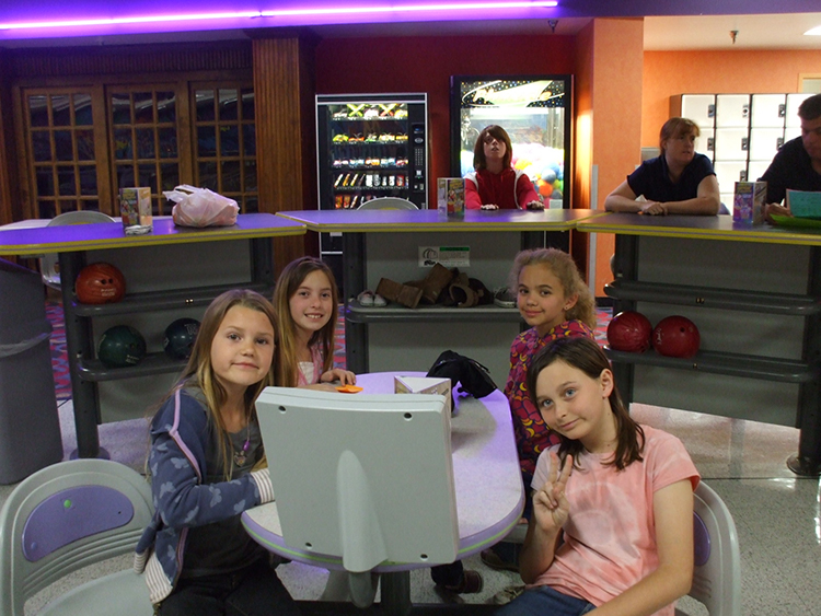 Shepherd Of The Valley Lutheran Church, Simi Valley - Elementary School at Brunswick Bowling Alley